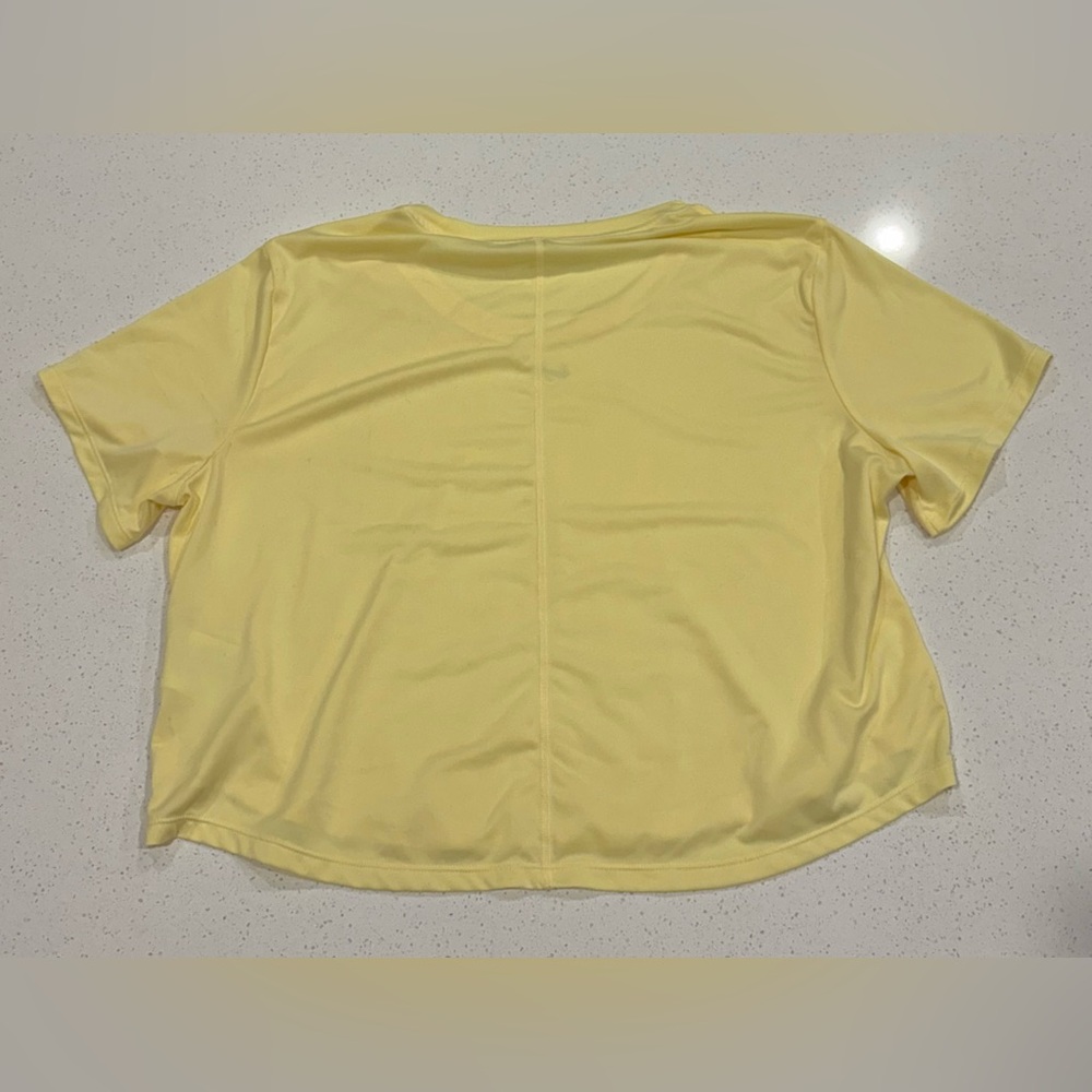 Women’s L Nike Short Sleeve Cropped Top - Picture 3 of 3